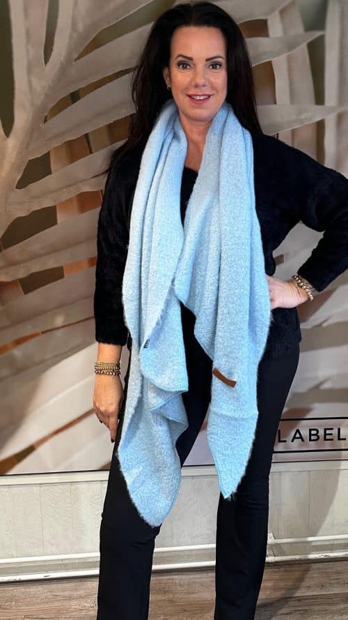 Sjaal licht blauw accessoires junkie Amsterdam - sjaals -Label-L 1